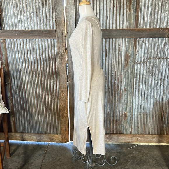 Old Navy Beige Long Sleeve Dress - Picture 4 of 8